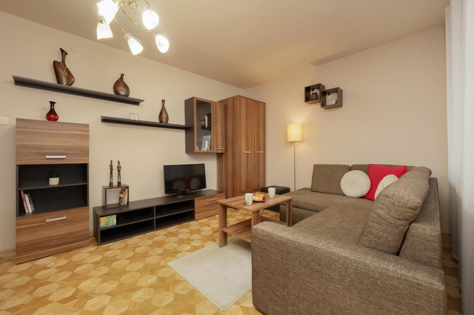 Apartament With Balcony For 2 People In By Renters *