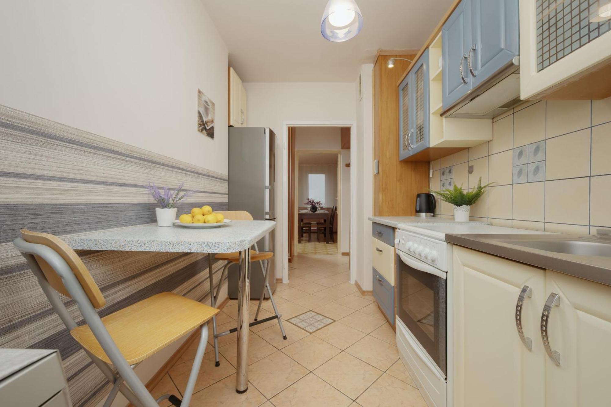 With Balcony For 2 People In By Renters Apartament Warszawa