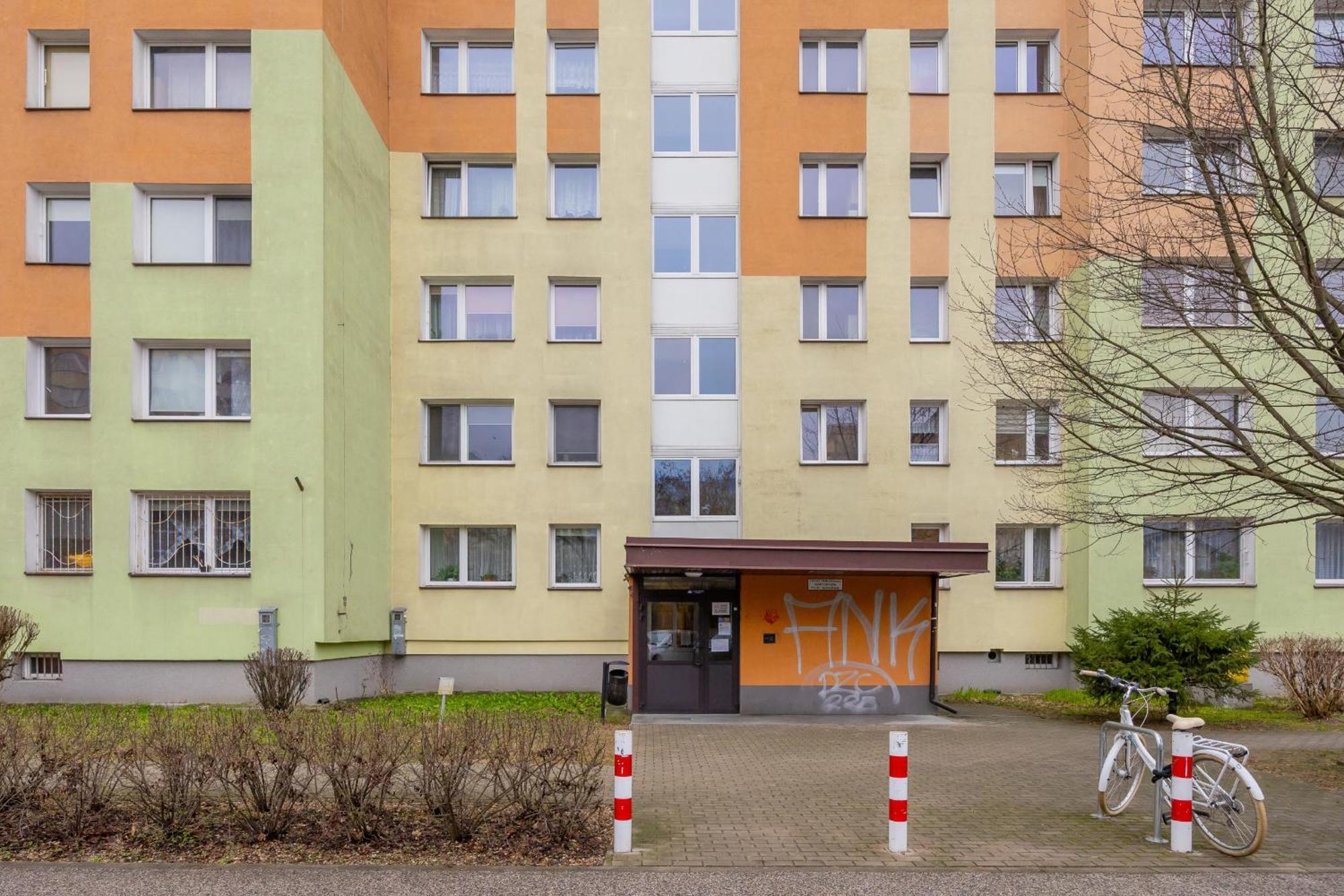 Apartment With Balcony For 2 People In By Renters
